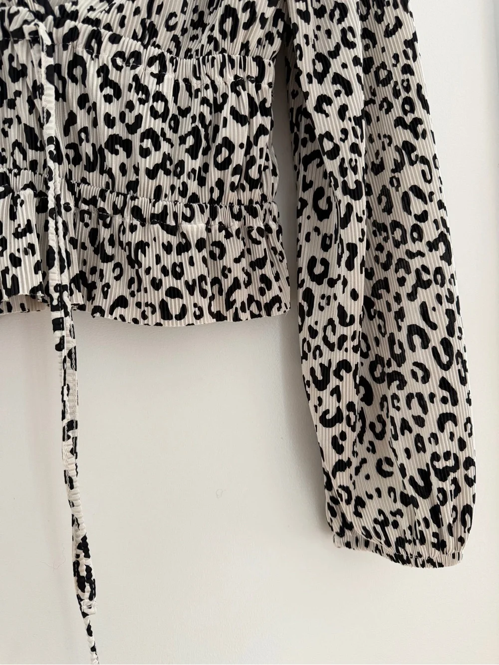 Zara White and Black Leopard Print Cinched Waist Blouse